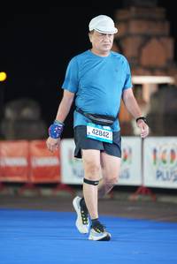 BIB: 42842
                            <button type="button" onclick="openModal(19776221)" class="btn btn-primary btn-sm float-right btn-popup" data-toggle="modal" data-target=".modal-high-quality">
                        <i class="fas fa-shopping-cart"></i> Add to Cart
                    </button>
                                            <button type="button" onclick="isThisMe(19776221, true)" class="btn btn-success btn-sm float-right btn-popup btn-isme hidden" data-toggle="tooltip" data-placement="bottom" title="นี่คือรูปของคุณใช่ไหม คลิกที่นี่เพื่อเอาเข้าอัลบั้ม">
                        <i class="fas fa-plus"></i> Add to album
                    </button>
                    <button type="button" onclick="isThisMe(19776221, false)" class="btn btn-warning btn-sm float-right btn-popup btn-isnotme hidden">
                        <i class="fas fa-ban"></i> Remove from album
                    </button>